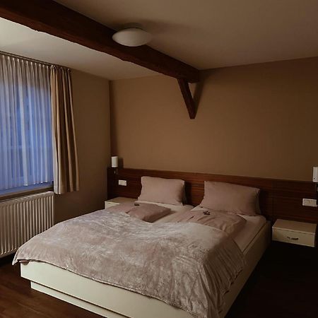 Готель Gasthaus Lindenhof Мух Екстер'єр фото
